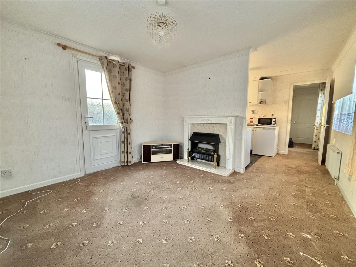 Ystrad Road, Fforestfach, Swansea, SA5 4BX